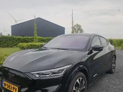 Zwart Gebruikt 2022 Ford Mustang Mach-E SUV | € 29.750