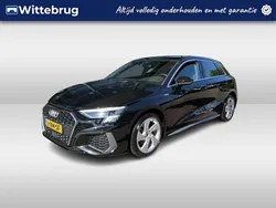 Zwart Gebruikt 2021 Audi A3 Sportback e-tron S-Line Sedan | € 28.950 (Eerlijke prijs)