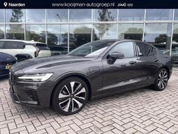 Grijs Gebruikt 2023 Volvo S60 Ultimate Sedan | € 40.745 (Super prijs)