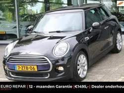 Zwart, metallic lak Gebruikt 2015 Mini Cooper Business Hatchback | € 13.950 (Eerlijke prijs)