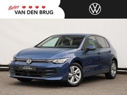 Blauw Gebruikt 2024 VW Golf VIII Edition Hatchback | € 29.195 (Super prijs)