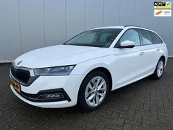 Wit Gebruikt 2022 Skoda Octavia Style Stationwagen | € 20.900 (Super prijs)