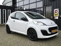 Wit Gebruikt 2012 Peugeot 107 Access Hatchback | € 4.589 (Eerlijke prijs)