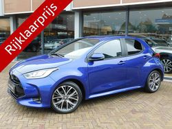 Blauw Gebruikt 2024 Toyota Yaris Hybrid Executive Hatchback | € 28.900 (Eerlijke prijs)