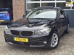 Zwart Gebruikt 2014 BMW 320 Executive Hatchback | € 13.995 (Eerlijke prijs)