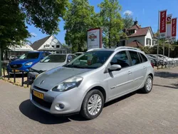 Grijs, metallic lak Gebruikt 2012 Renault Clio IV Collection Stationwagen | € 4.950 (Eerlijke prijs)