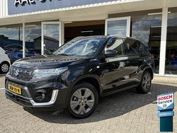 Zwart, metallic lak Gebruikt 2021 Suzuki Vitara SUV | € 25.495 (Iets duurder)