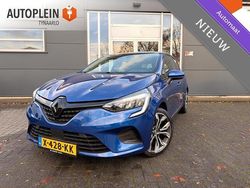 Blauw (metallic) Gebruikt 2021 Renault Clio V Zen Hatchback | € 14.995 (Super prijs)