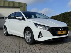 Wit Gebruikt 2022 Hyundai i20 Hatchback | € 14.999 (Goede deal)