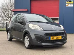 Grijs Gebruikt 2012 Peugeot 107 Access Hatchback | € 3.200 (Eerlijke prijs)