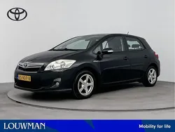 Donker zwart metallic Gebruikt 2010 Toyota Auris Hatchback | € 9.980 (Iets duurder)