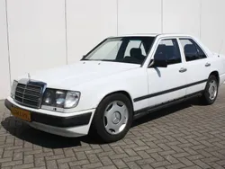 Wit Gebruikt 1985 Mercedes 300 Sedan | € 7.900