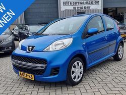 Blauw, metallic lak Gebruikt 2011 Peugeot 107 Hatchback | € 2.745 (Eerlijke prijs)