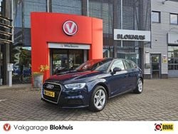 Blauw Gebruikt 2017 Audi A3 Sport Hatchback | € 18.490 (Goede deal)