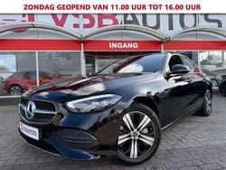Zwart Gebruikt 2024 Mercedes C300e Sedan | € 44.950