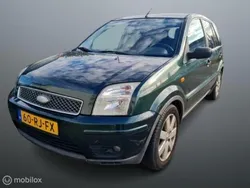 Groen Gebruikt 2005 Ford Fusion Futura MPV | € 999