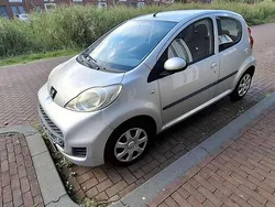 Zilver Gebruikt 2010 Peugeot 107 Hatchback | € 2.500 (Goede deal)