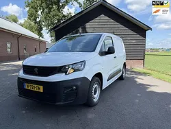 Wit Gebruikt 2018 Peugeot Partner Premium MPV | € 6.450 (Eerlijke prijs)