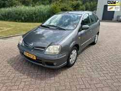 Grijs Gebruikt 2004 Nissan Almera Tino Acenta MPV | € 2.399 (Eerlijke prijs)