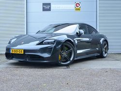 Grijs Gebruikt 2021 Porsche Taycan 4S Performance Package Sedan | € 69.999