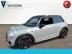 Grijs Gebruikt 2018 Mini Cooper Business Hatchback | € 17.948 (Eerlijke prijs)