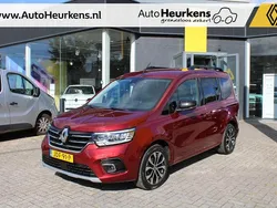 Rood Gebruikt 2022 Renault Kangoo Techno MPV | € 29.140