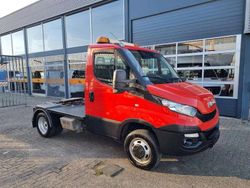 Rood Gebruikt 2015 Iveco Daily Van | € 24.950