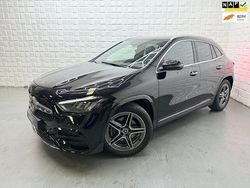 Zwart Gebruikt 2023 Mercedes GLA200 AMG line SUV | € 47.499 (Duur)