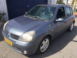 Blauw Gebruikt 2005 Renault Clio II Hatchback | € 2.450 (Iets duurder)