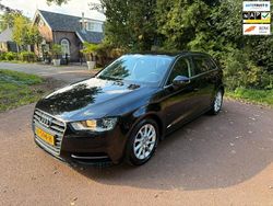 Zwart Gebruikt 2014 Audi A3 Attraction Hatchback | € 8.995 (Super prijs)