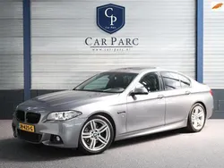 Grijs, metallic lak Gebruikt 2016 BMW 520 M Sport Sedan | € 19.995 (Eerlijke prijs)