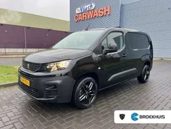 Zwart Gebruikt 2023 Peugeot Partner S MPV | € 15.900 (Iets duurder)