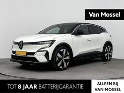 Wit Gebruikt 2025 Renault Mégane Iconic Hatchback | € 39.440