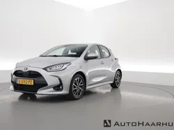 Grijs Gebruikt 2023 Toyota Yaris Hatchback | € 20.750 (Eerlijke prijs)