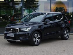 Zwart Gebruikt 2022 Volvo XC40 Inscription SUV | € 28.950 (Goede deal)