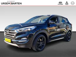Zwart, metallic lak Gebruikt 2016 Hyundai Tucson Comfort SUV | € 14.730 (Eerlijke prijs)