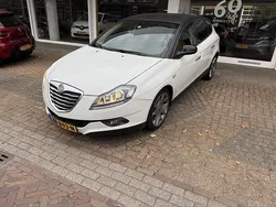 Wit Gebruikt 2012 Lancia Delta Gold Hatchback | € 5.750 (Eerlijke prijs)