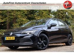Zwart Gebruikt 2021 VW Golf VIII Style Hatchback | € 20.400 (Goede deal)