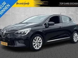 Zwart Gebruikt 2022 Renault Clio V Intens Hatchback | € 15.950 (Eerlijke prijs)