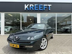 Groen, metallic lak Gebruikt 2002 Alfa Romeo GTV Coupé | € 5.950