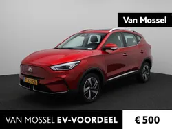Rood Gebruikt 2023 MG ZS Luxury Sedan | € 21.444 (Eerlijke prijs)