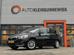 Zwart Gebruikt 2021 BMW 216 Executive Stationwagen | € 19.950 (Eerlijke prijs)