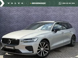 Grijs Gebruikt 2022 Volvo V60 Plus Stationwagen | € 35.694 (Duur)