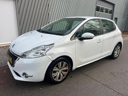 Wit Gebruikt 2015 Peugeot 208 Active Hatchback | € 2.490 (Super prijs)