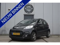 Zwart, metallic lak Gebruikt 2012 Peugeot 107 Active Hatchback | € 2.950 (Eerlijke prijs)