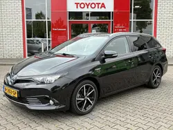 Zwart Gebruikt 2018 Toyota Auris Hybrid Stationwagen | € 13.900 (Goede deal)