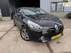 Zwart Gebruikt 2015 Renault Clio IV Night&Day Hatchback | € 5.999 (Eerlijke prijs)