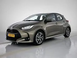 Groen metallic Gebruikt 2024 Toyota Yaris Hatchback | € 22.945 (Eerlijke prijs)