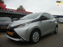 Grijs Gebruikt 2017 Toyota Aygo Hatchback | € 5.995 (Goede deal)