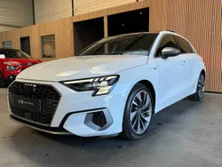 Wit Gebruikt 2020 Audi A3 Edition .1 Hatchback | € 27.990 (Eerlijke prijs)